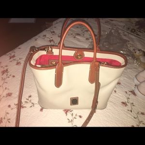 Dooney & bourke purse